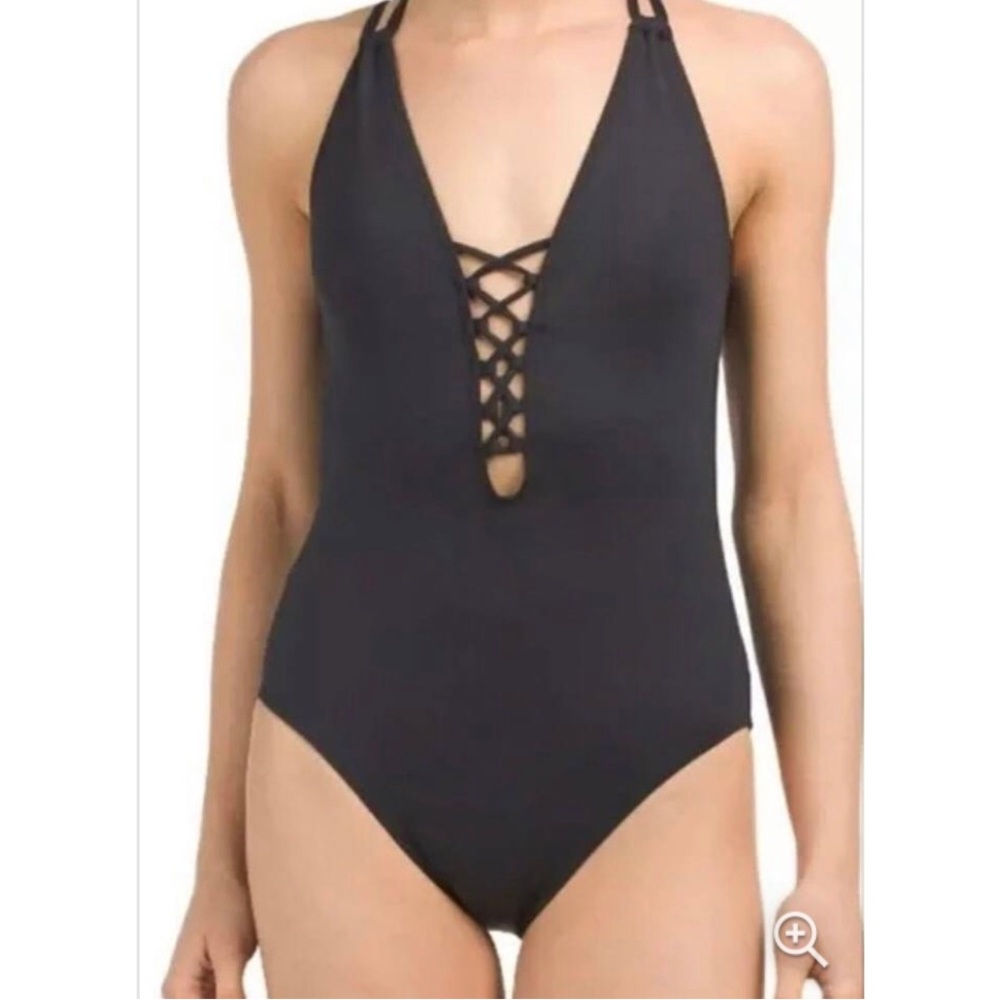 La Blanca Lace Up Goddess Criss Cross One Piece Bathing Suit. Black. 12